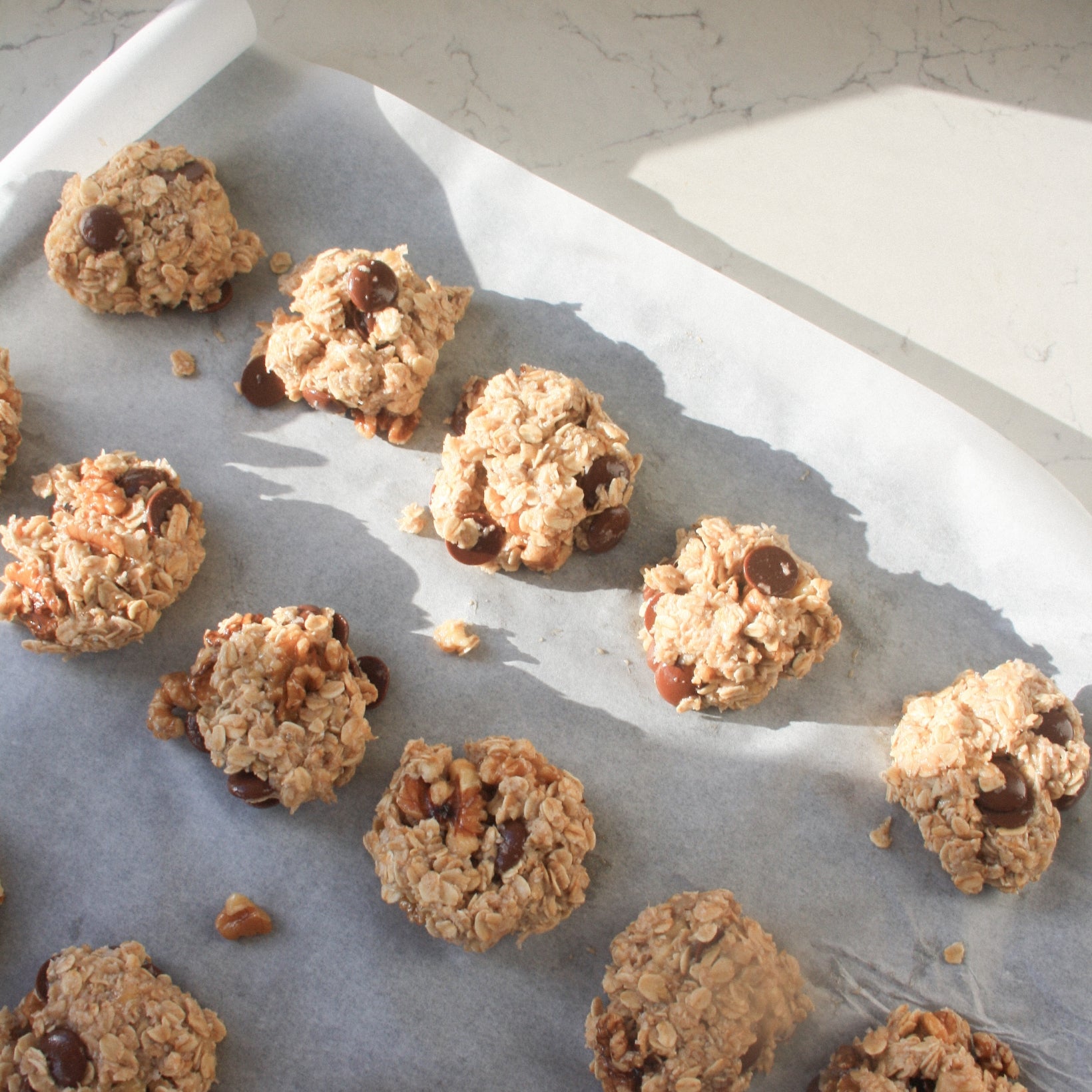 VEGAN BANANA & CHOC CHIP COOKIES